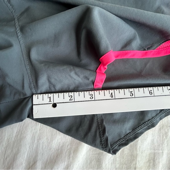 Under Armour Running Track Athletic Shorts - Picture 12 of 13